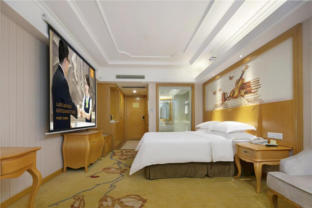 Vienna Hotel Zhengzhou Zhongyuan Futa ภายนอก รูปภาพ