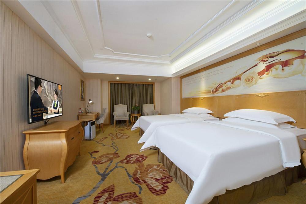 Vienna Hotel Zhengzhou Zhongyuan Futa ภายนอก รูปภาพ